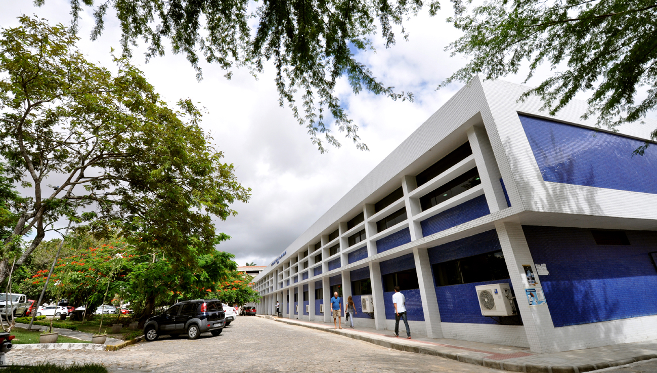 Ministro da Educação dará posse ao reitor Camilo Farias nessa segunda, dia 15 