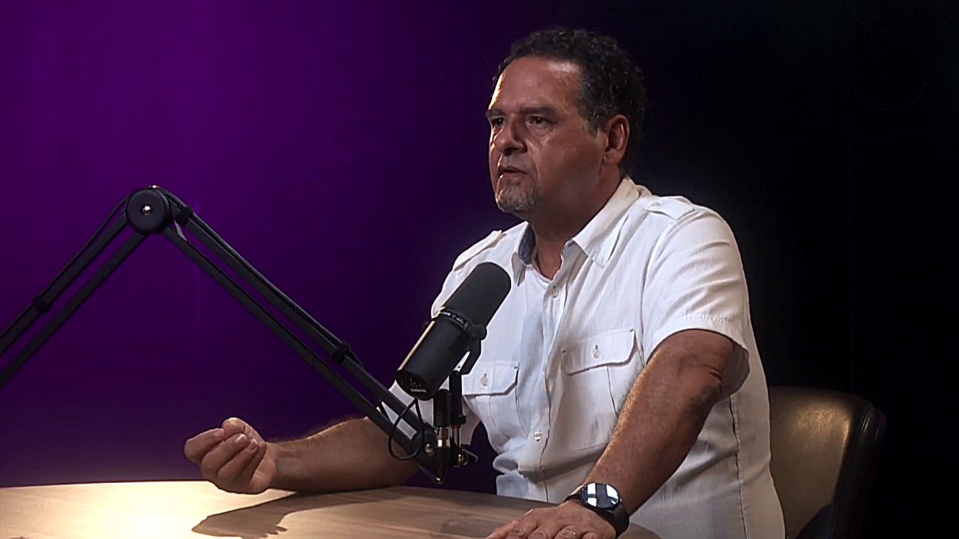 Jorge Ribas fala sobre música, arte e tecnologia no Conexão UFCG