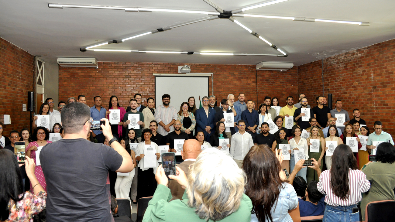 UFCG empossa 50 servidores técnico-administrativos